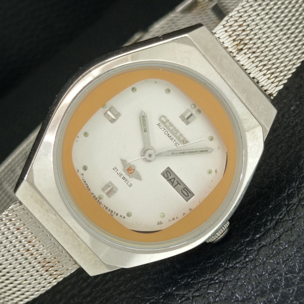 Vintage 1983 Citizen Automatic Womans Silver Watch WDaydate  White Accents